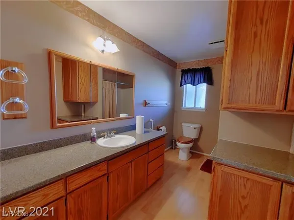 $1,950 | 630 East Simkins Road, Pahrump, NV 89060