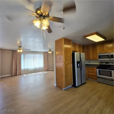 $1,950 | 630 East Simkins Road, Pahrump, NV 89060