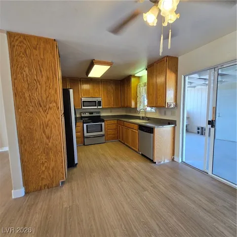 $1,950 | 630 East Simkins Road, Pahrump, NV 89060