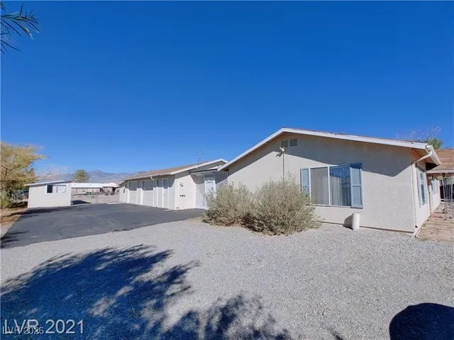 $1,950 | 630 East Simkins Road, Pahrump, NV 89060