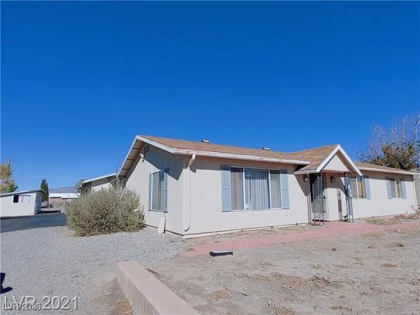 $1,950 | 630 East Simkins Road, Pahrump, NV 89060