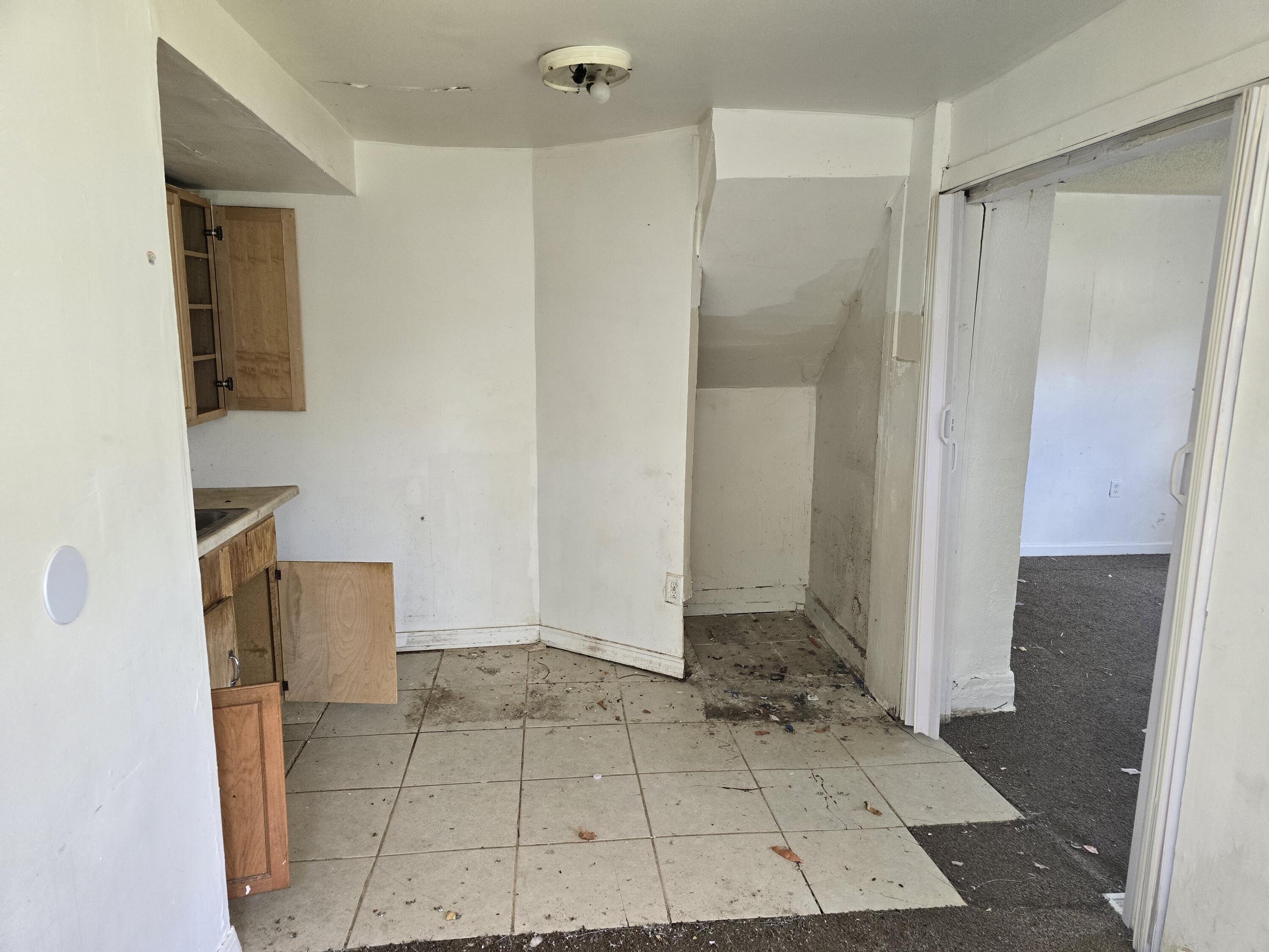 Undisclosed Address Pontiac, MI 48341 - Photo 4 of 29 20240513_150053