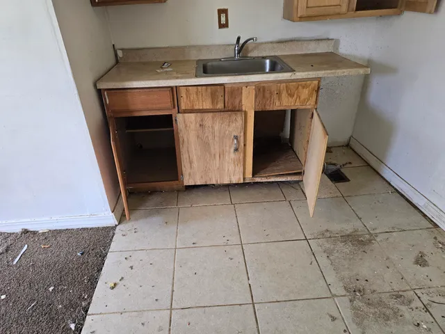 $110,000 | 323 Ferry Avenue, Pontiac, MI 48341