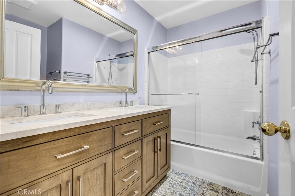 21 Skywood Street Ladera Ranch, CA 92694 - Photo 20 of 31 Bathroom Upstairs