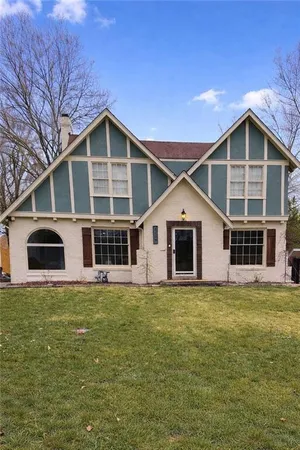 $550,000 | 1259 West Gregory Boulevard, Kansas City, MO 64114