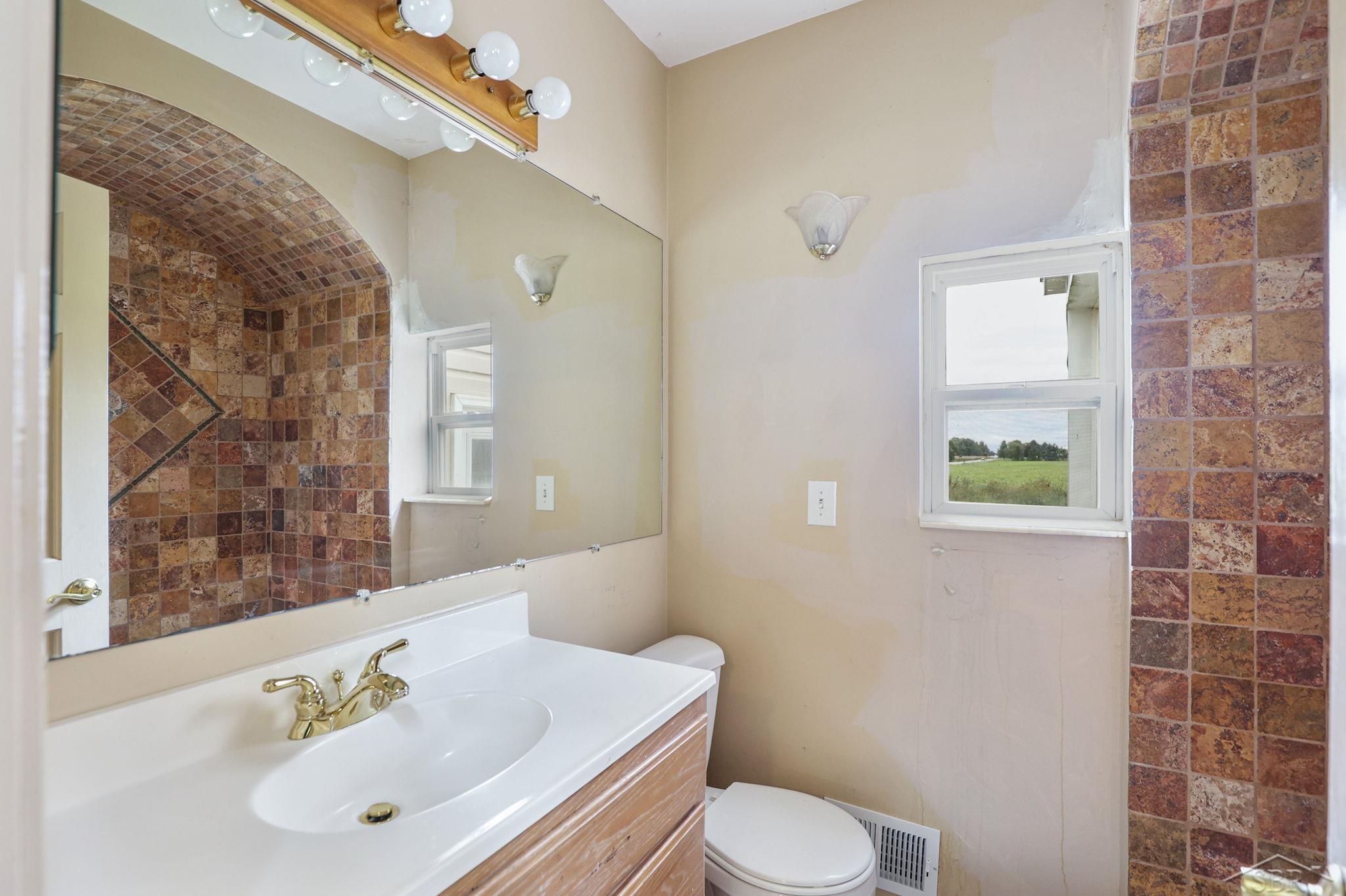 7929 West Gilford Road Reese, MI 48757 - Photo 22 of 59 50122074-21.JPG