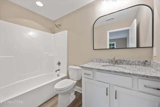 $2,000 | 481 Broome Road Northwest, Unit 205, Knoxville, TN 37909