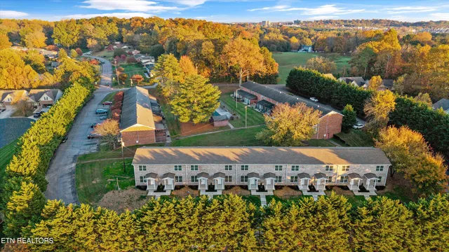 $2,000 | 481 Broome Road Northwest, Unit 205, Knoxville, TN 37909