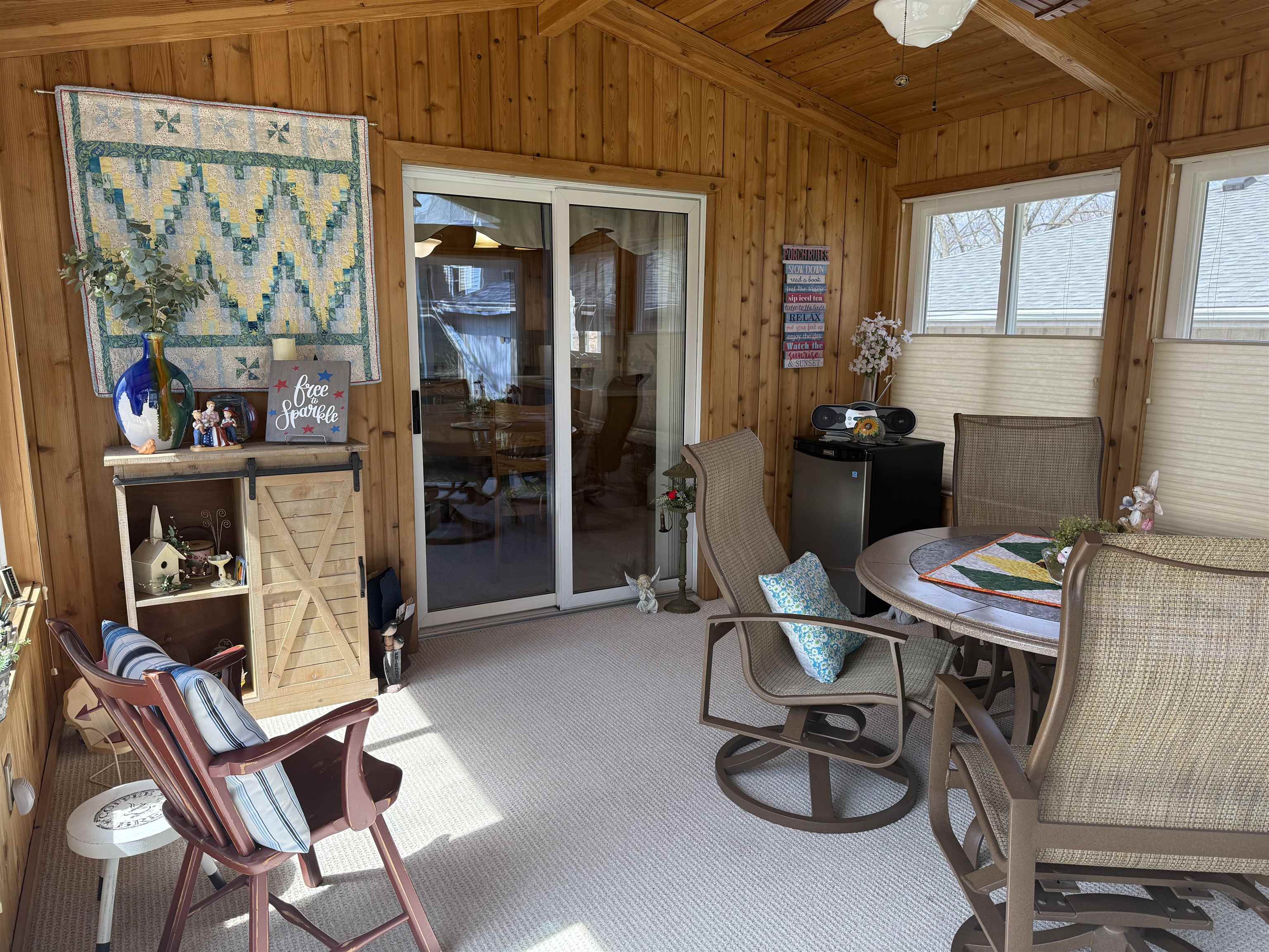 2822 Norway Pine Road Rockford, IL 61109 - Photo 14 of 18 a room with furniture