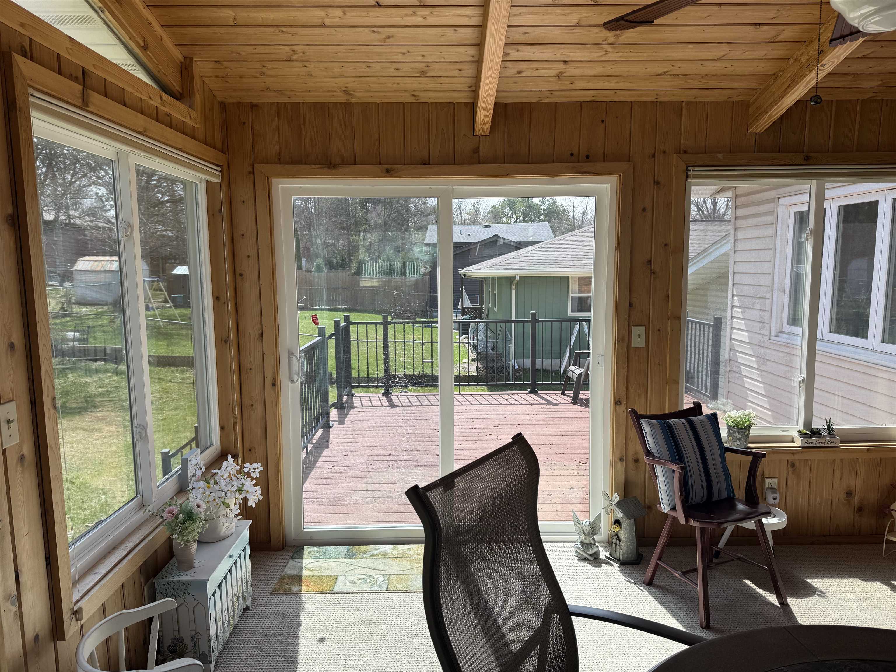 2822 Norway Pine Road Rockford, IL 61109 - Photo 15 of 18 a dining room with furniture and front door