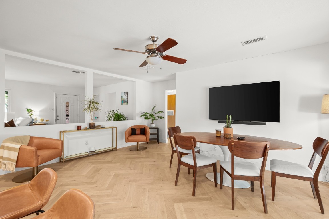 1617 Elmhurst Drive Austin, TX 78741 - Photo 15 of 32 a view of a livingroom with furniture and a flat screen tv