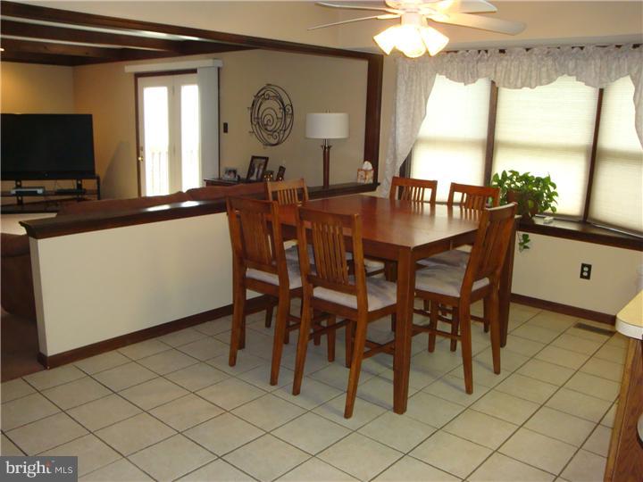 40 Jericho Road Southampton, PA 18966 - Photo 8 of 25 Breakfast Room