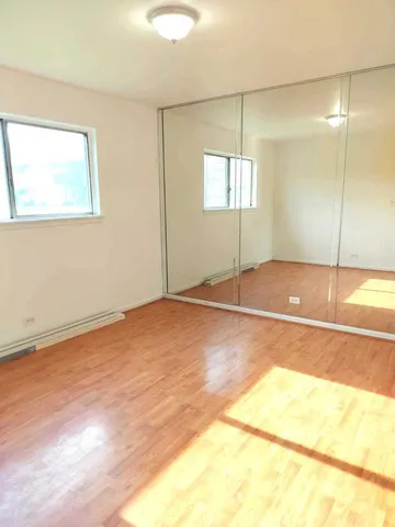 a view of empty room with window