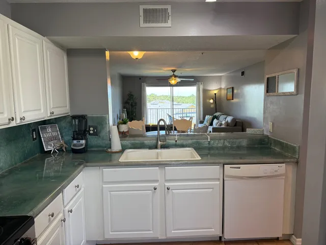 $1,900 | 210 16th Street, St. Augustine Beach, FL 32080