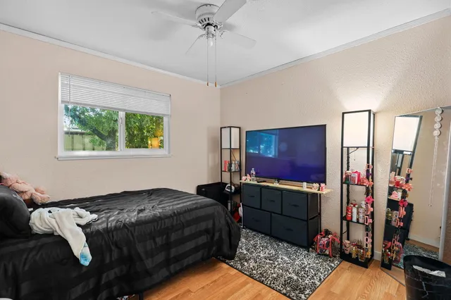 $299,000 | 2165 Paris Avenue, Redding, CA 96001