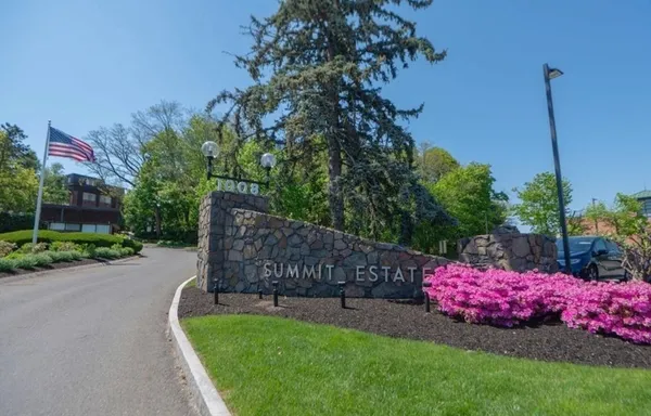 $3,100 | 1006 Paradise Road, Unit N3R, Swampscott, MA 01907