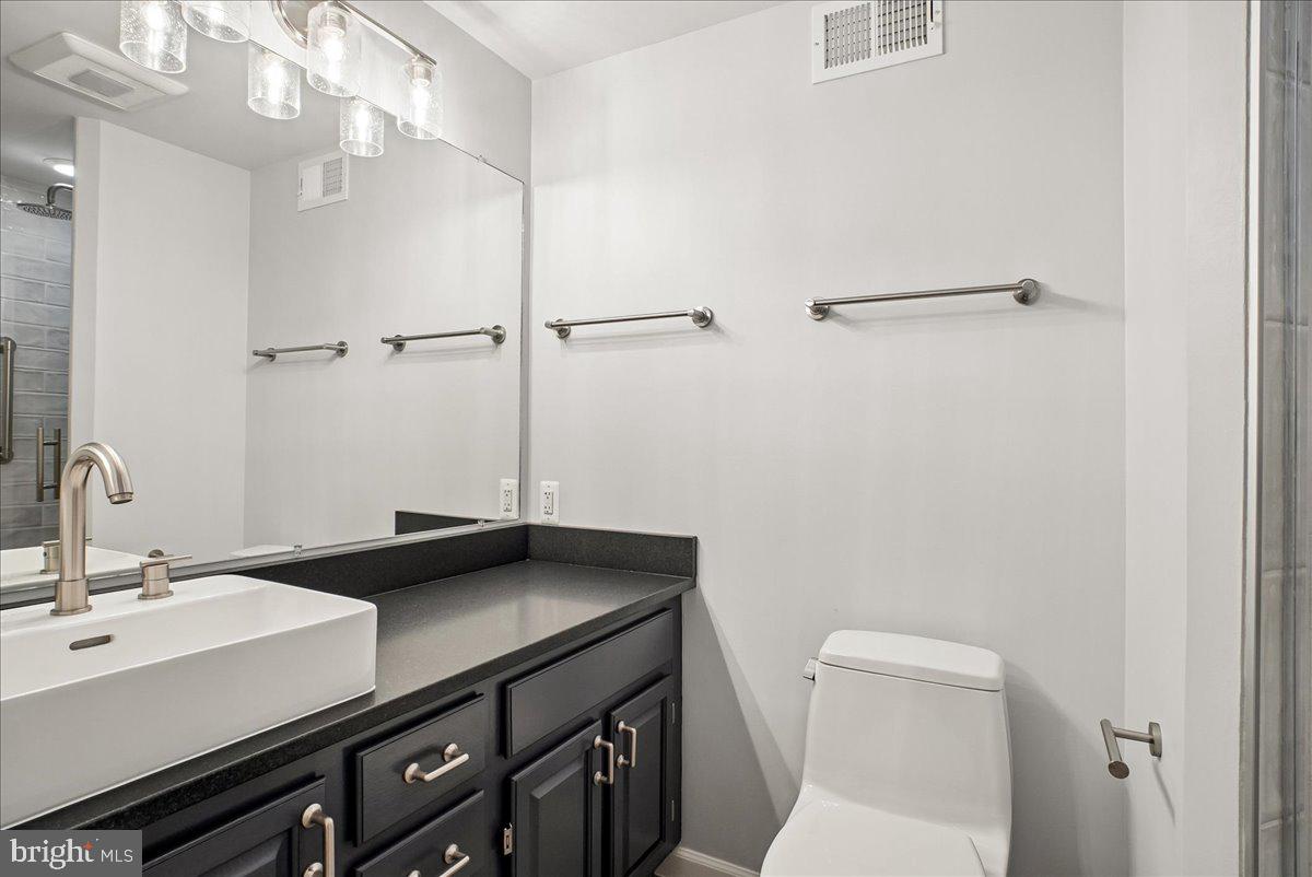 11410 Hollow Timber Way Reston, VA 20194 - Photo 38 of 46 Gallery Image 38