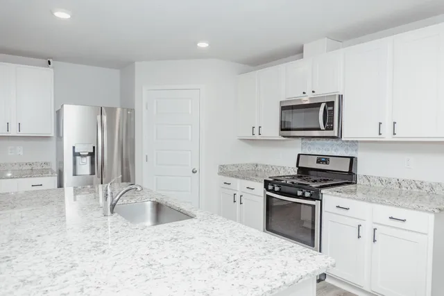 $2,200 | 2801 Patriot Rdg Drive, Crestview, FL 32539