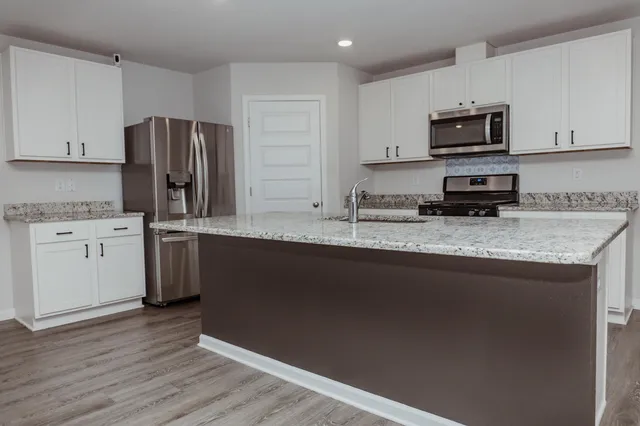 $2,200 | 2801 Patriot Rdg Drive, Crestview, FL 32539