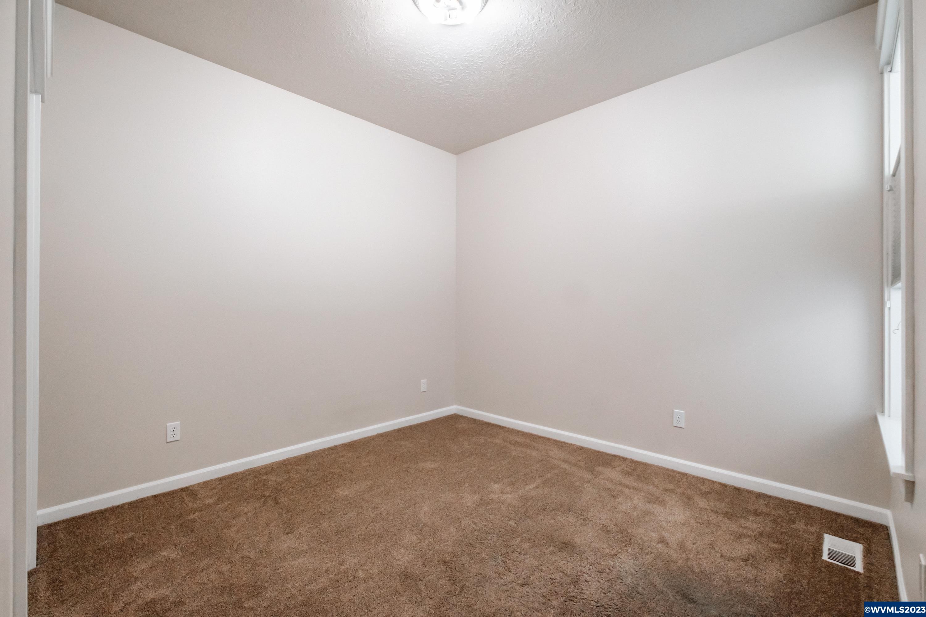 1423 Barnick Road Northeast Keizer, OR 97303 - Photo 18 of 40 Gallery Image 18