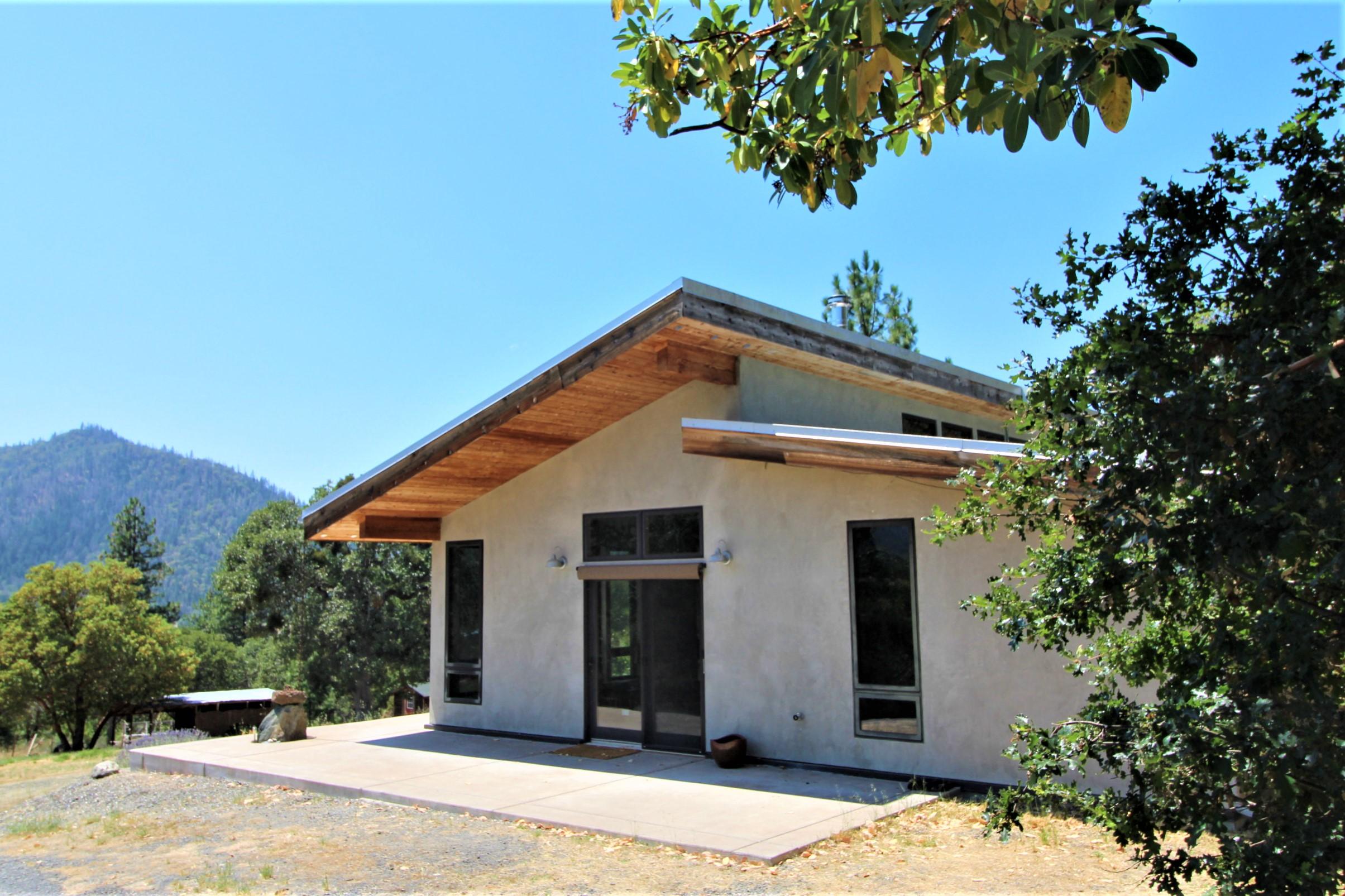 17170 North Applegate Road Grants Pass, OR 97527 - Photo 1 of 68 Stucco home