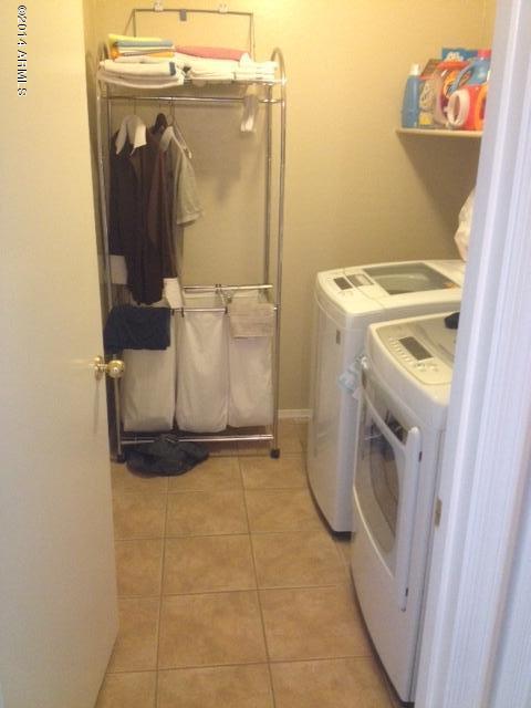 1720 East Beverly Road Phoenix, AZ 85042 - Photo 11 of 20 Laundry