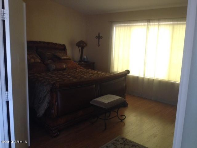 1720 East Beverly Road Phoenix, AZ 85042 - Photo 14 of 20 Master Bed