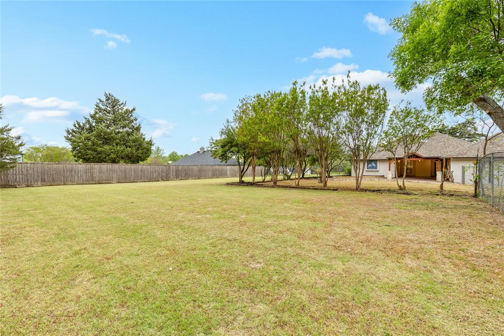 2850 Oak Tree Lane Midlothian, TX 76065 - Photo 35 of 40