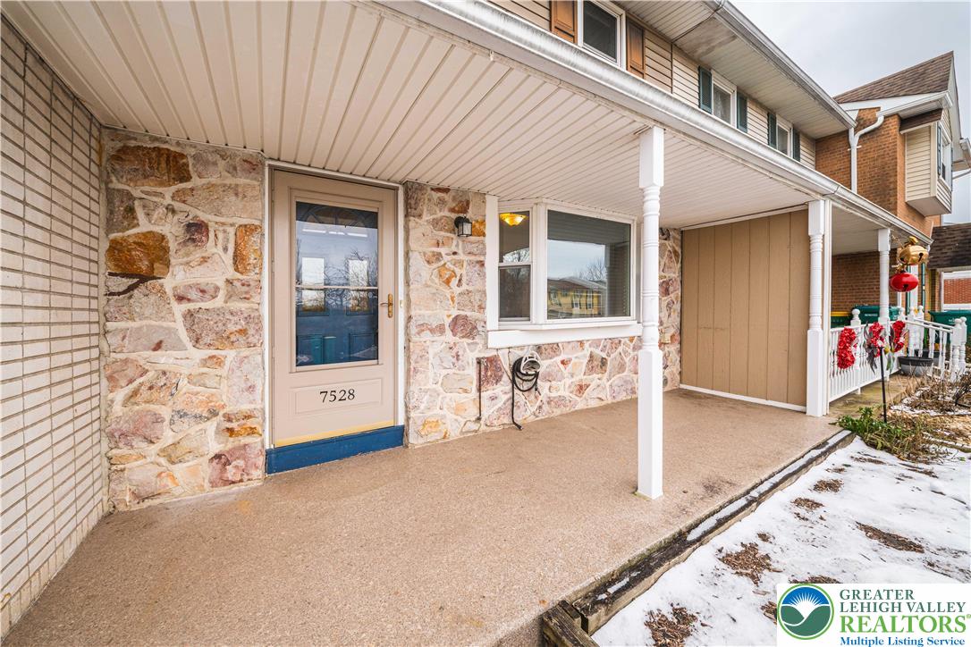 7528 Buttercup Road Lower Macungie Township, PA 18062 - Photo 2 of 30