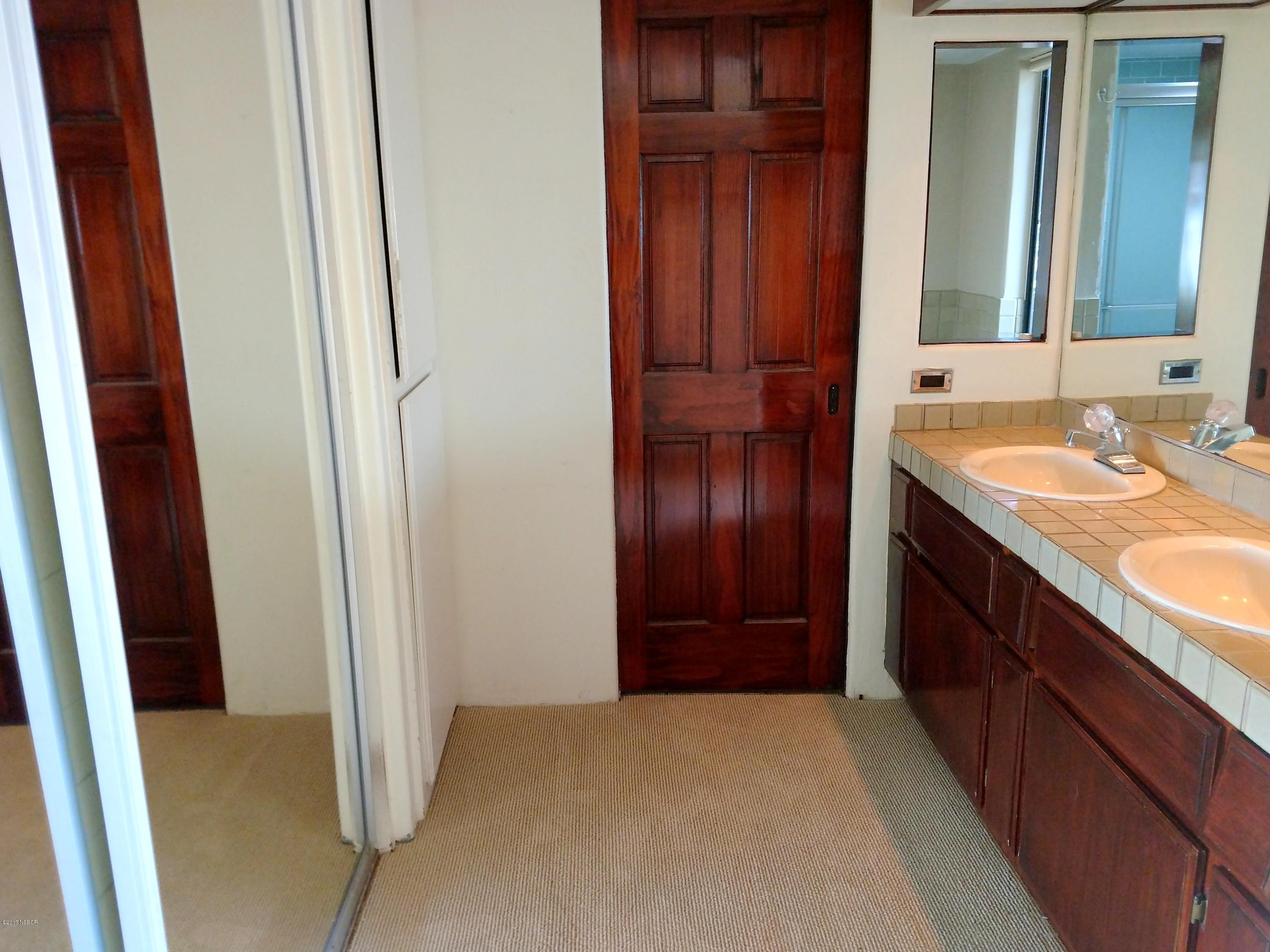 1415 La Cima Road Santa Barbara, CA 93101 - Photo 19 of 45 Master Bath