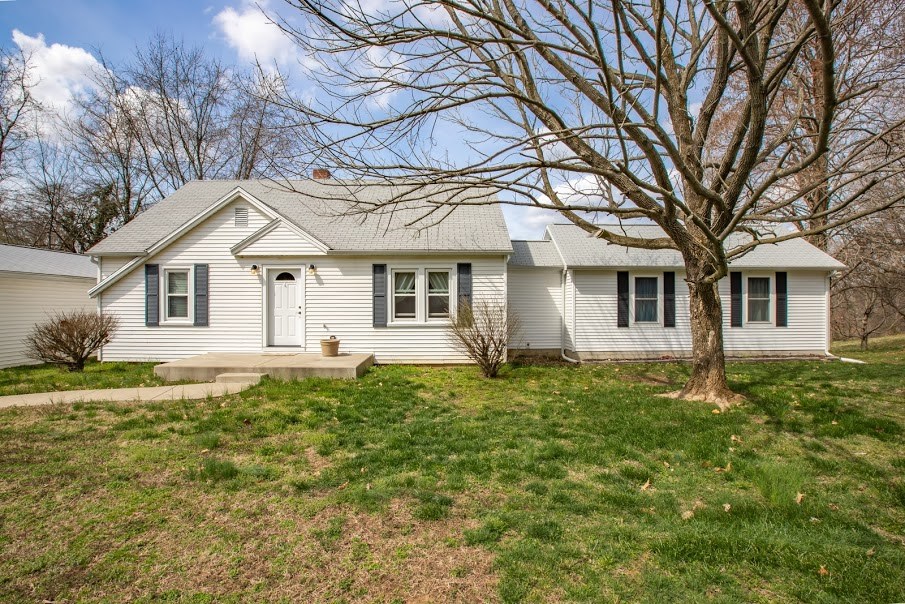 7599 Yankeetown Road Newburgh, IN 47630 - Photo 1 of 32 Gallery Image 1
