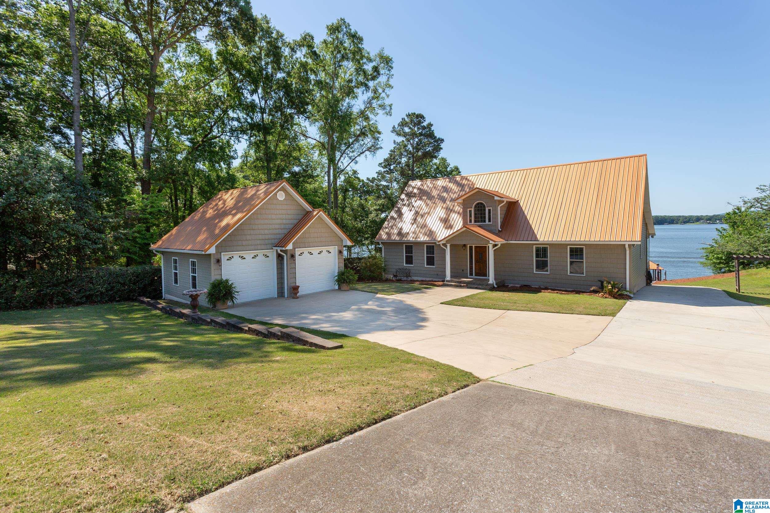 190 Albert Road Lincoln, AL 35096 - Photo 2 of 60