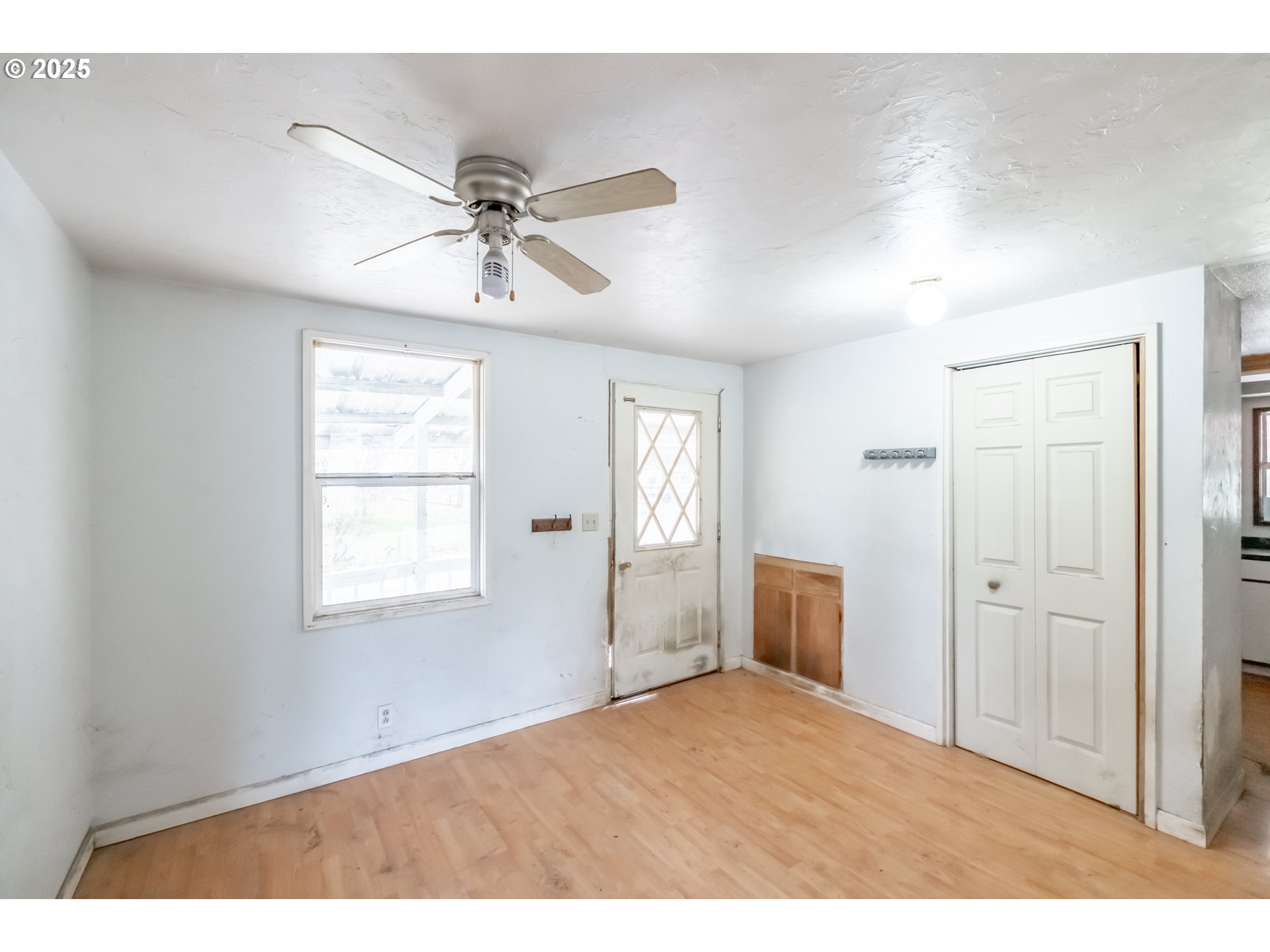 96470 Highway 99 Junction City, OR 97448 - Photo 38 of 48 a view of an empty room with a window