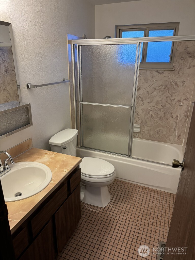 2542 Southeast 16th Street Renton, WA 98058 - Photo 23 of 28