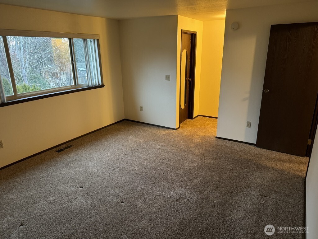 2542 Southeast 16th Street Renton, WA 98058 - Photo 24 of 28