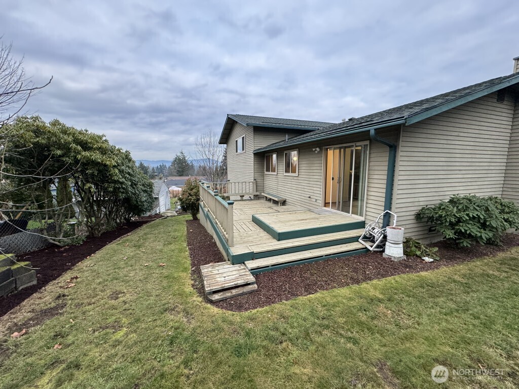 2542 Southeast 16th Street Renton, WA 98058 - Photo 4 of 28