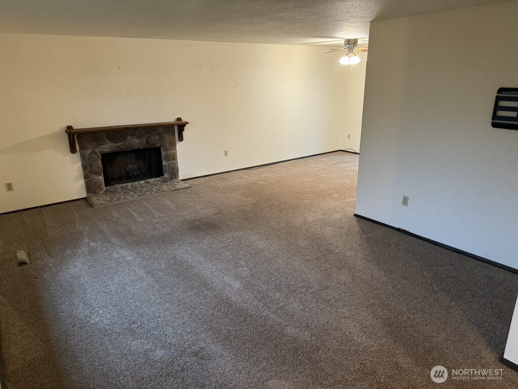 2542 Southeast 16th Street Renton, WA 98058 - Photo 7 of 28