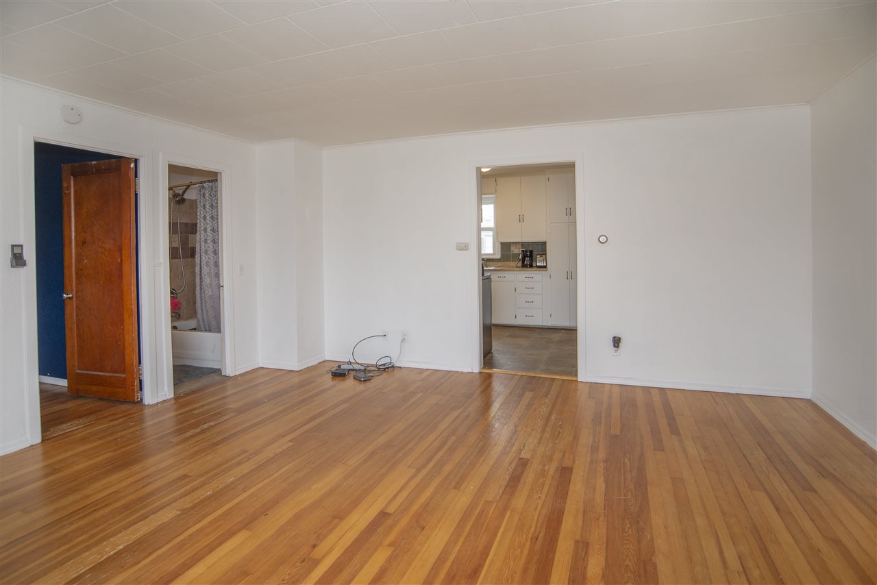 826 North Girard Road Spokane Valley, WA 99212 - Photo 3 of 20 Gallery Image 3
