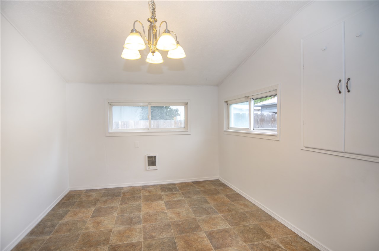 826 North Girard Road Spokane Valley, WA 99212 - Photo 8 of 20 Gallery Image 8