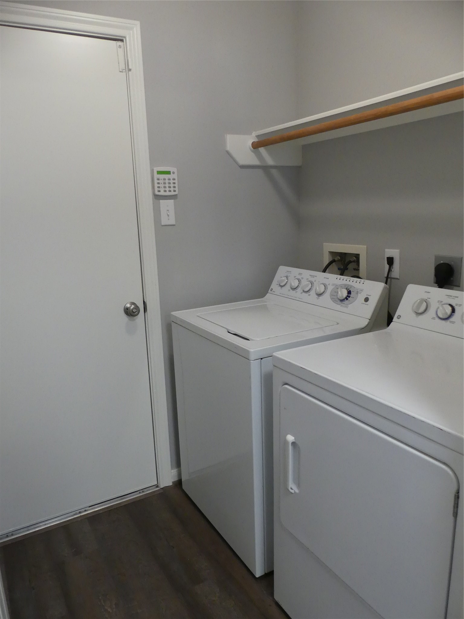 3210 Candlepine Drive Spring, TX 77388 - Photo 25 of 27 a utility room with dryer and washer