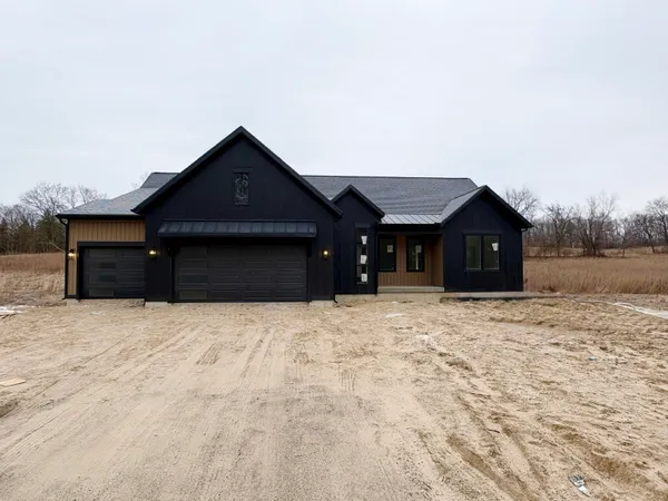$849,900 | 7769 96th Street Southeast, Alto, MI 49302