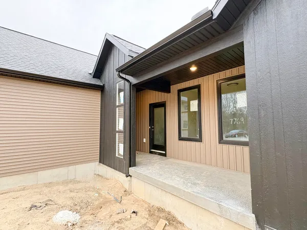 $849,900 | 7769 96th Street Southeast, Alto, MI 49302