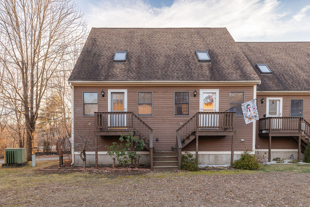 538 Main Street, Unit 4 Springvale, ME 04083 - Photo 2 of 24 _H7A8138