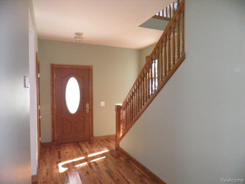 8616 Lakeshore Road Fort Gratiot, MI 48059 - Photo 5 of 13 Front Entry