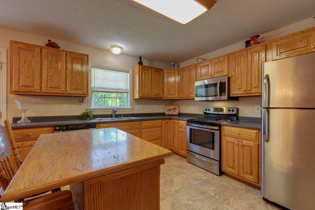 115 Keeler Bridge Road Marietta, SC 29661 - Photo 7 of 33