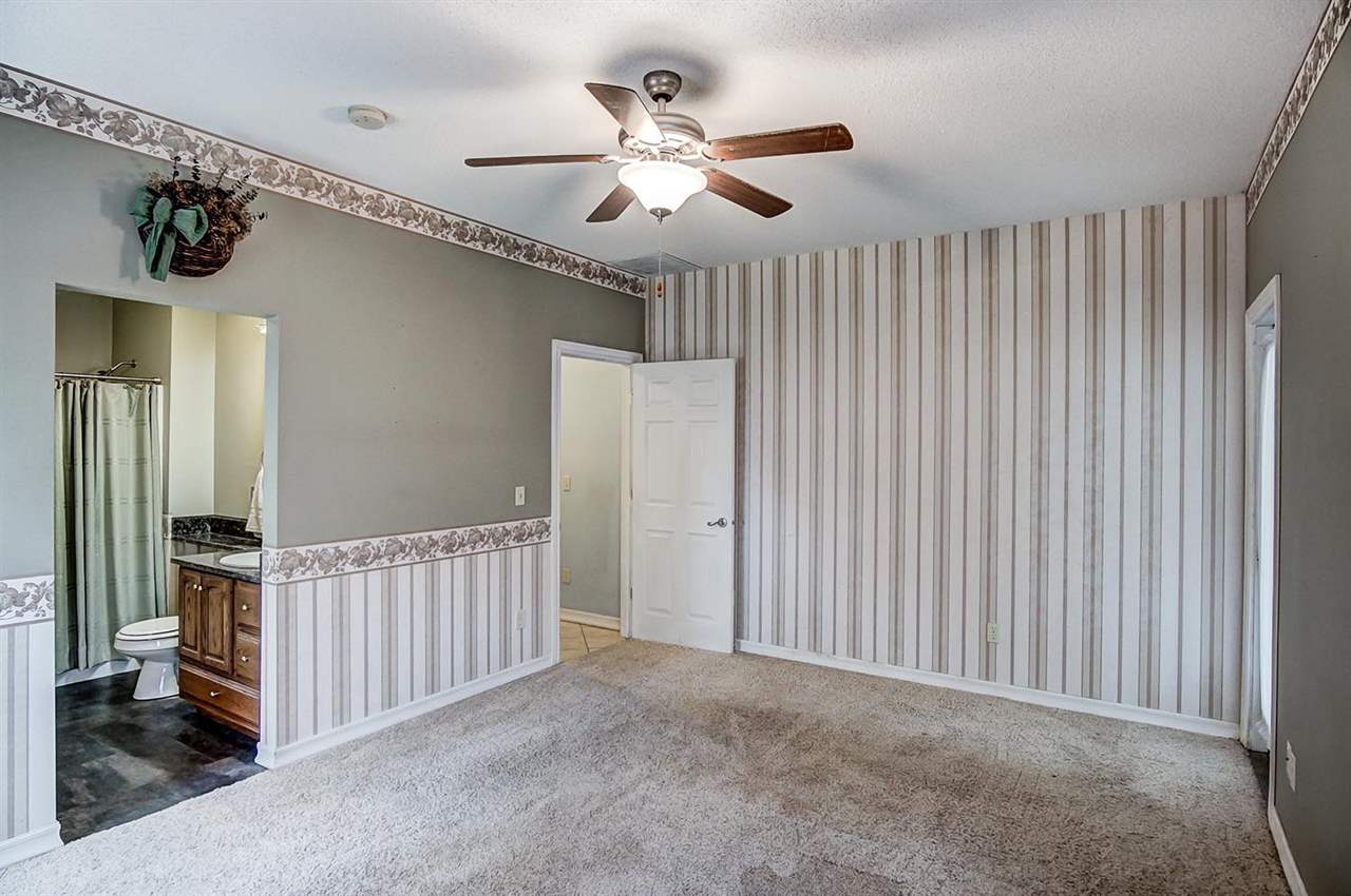 8730 Hathaway Road Churubusco, IN 46723 - Photo 13 of 36 Gallery Image 13