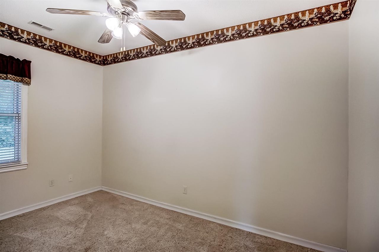 8730 Hathaway Road Churubusco, IN 46723 - Photo 18 of 36 Gallery Image 18
