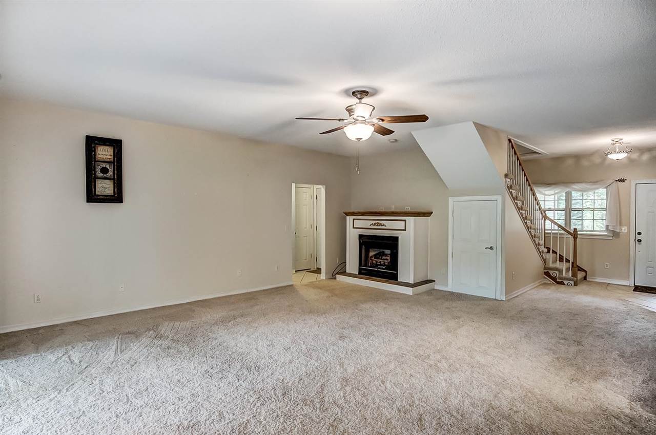 8730 Hathaway Road Churubusco, IN 46723 - Photo 6 of 36 Gallery Image 6