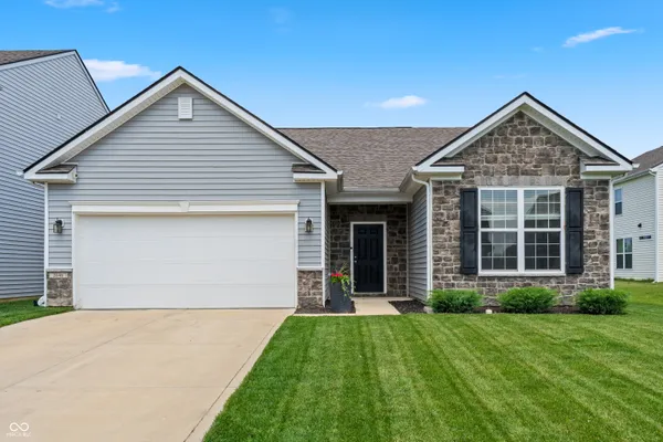 $274,900 | 2646 Creek Bank Court, Columbus, IN 47201