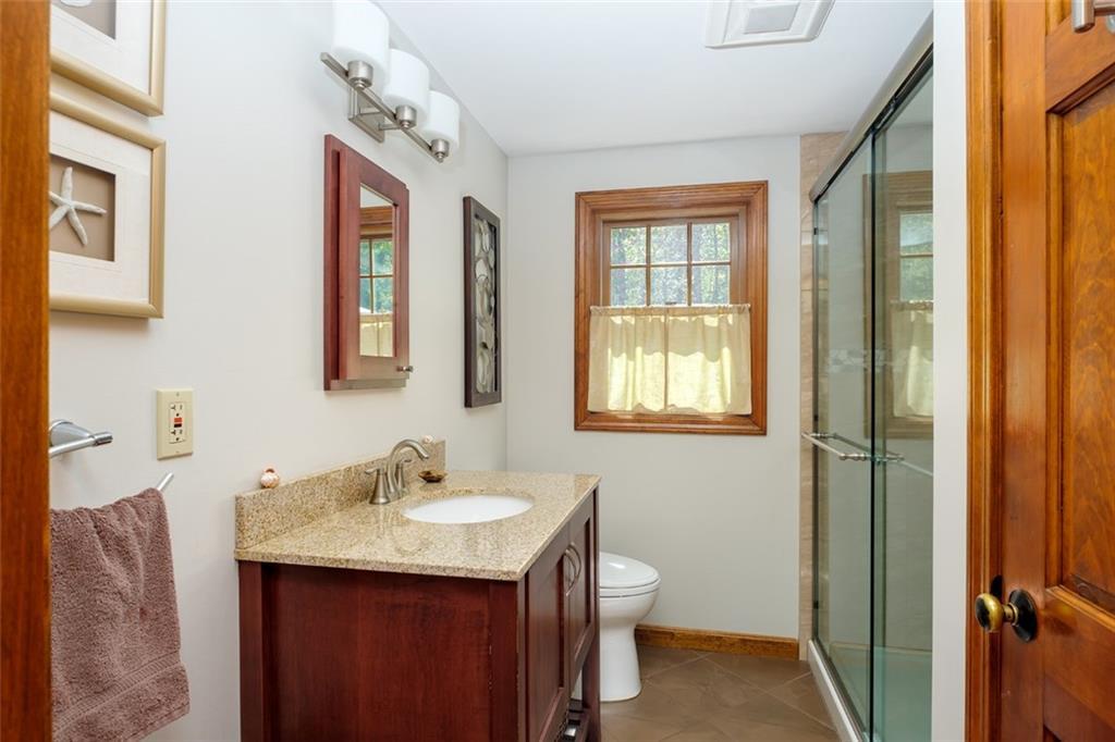40 Donica Road York, ME 03909 - Photo 18 of 30 2nd floor bathroom...newer vanity,...